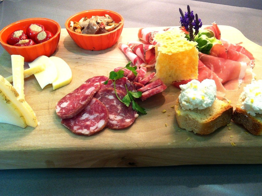 Tagliere di affettati e salumi campani